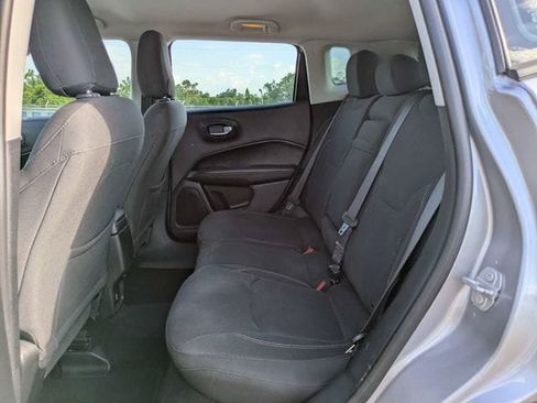 Used 2018 Jeep Compass Sport FWD image 14