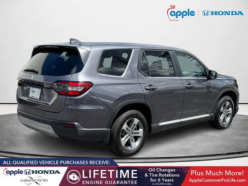 Used 2025 Honda Pilot EX-L image 3