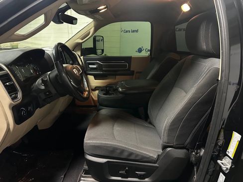 Used 2022 RAM 2500 Big Horn w/ Level A Equipment Group image 10