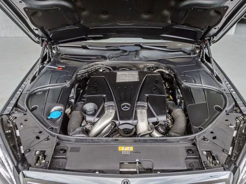 Used 2017 Mercedes-Benz S 550 4MATIC Sedan image 17