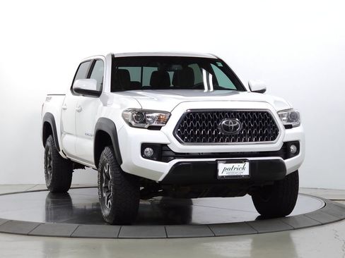 Used 2019 Toyota Tacoma TRD Off-Road AWD/4WD image 1