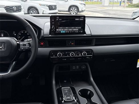 New 2025 Honda Pilot EX-L image 18