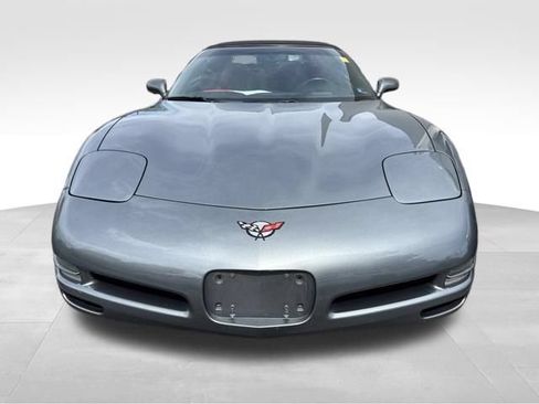 Used 2004 Chevrolet Corvette Convertible w/ Preferred Equipment Group RWD image 5