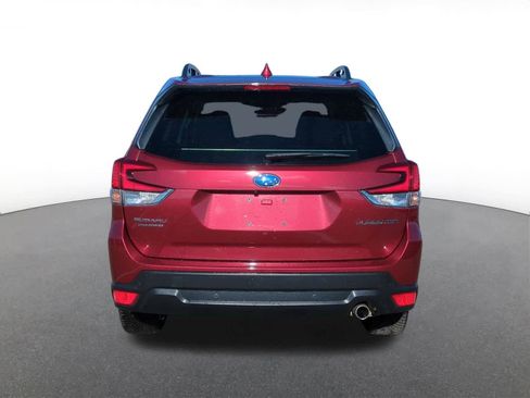 Certified 2022 Subaru Forester Limited image 5