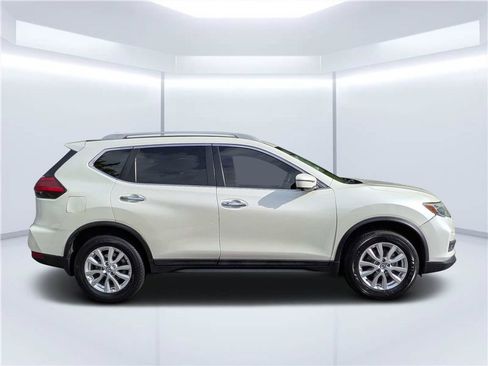 Used 2017 Nissan Rogue SV w/ Sun & Sound Touring Package AWD/4WD image 2