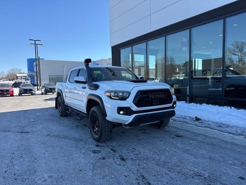 Used 2019 Toyota Tacoma TRD Pro image 1