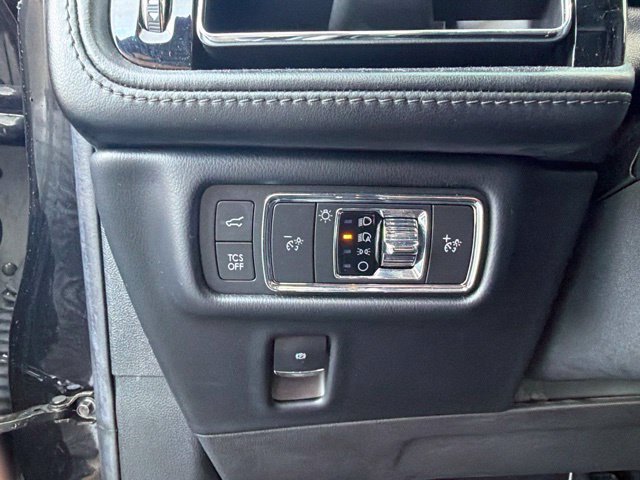 Used 2022 Lincoln Nautilus Reserve w/ Equipment Group 201A FWD image 16