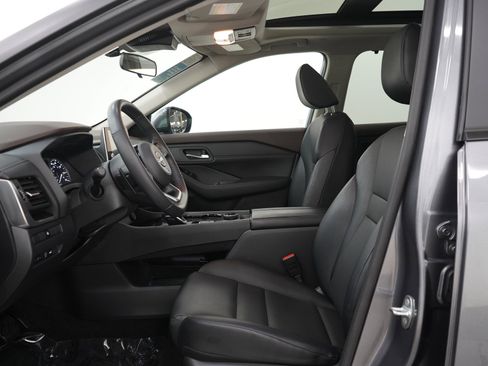 Used 2023 Nissan Rogue SV w/ SV Premium B Package AWD/4WD image 22