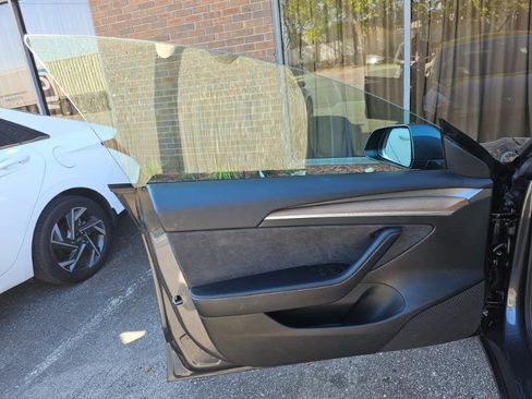 Used 2023 Tesla Model 3 Standard Range image 29