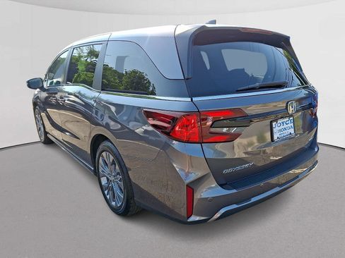 Certified 2025 Honda Odyssey Touring image 7
