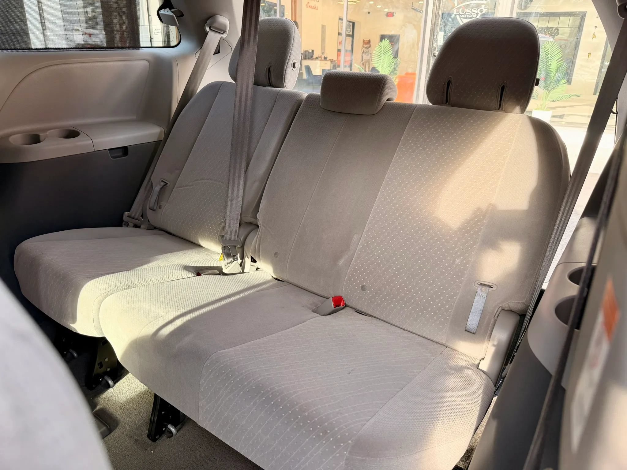 Used 2018 Toyota Sienna LE FWD image 29