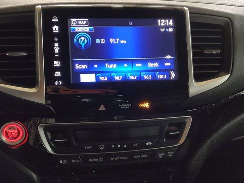 Used 2017 Honda Pilot Touring image 25