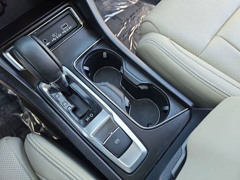 Used 2023 Subaru Ascent Limited image 25