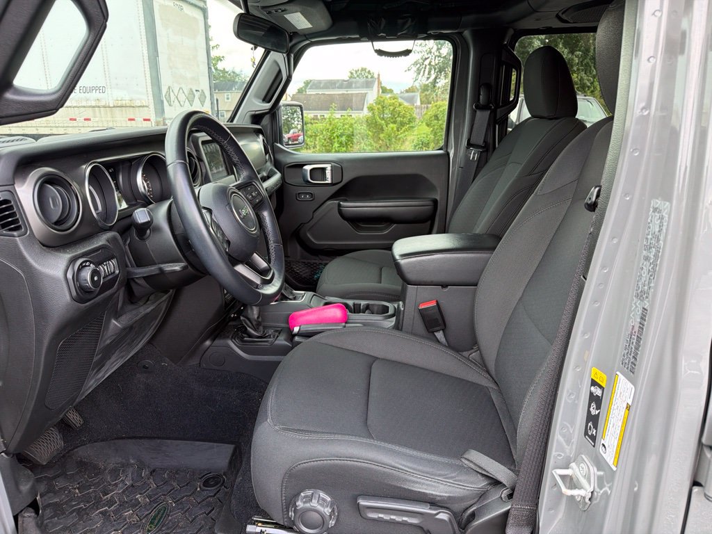 Used 2021 Jeep Wrangler Unlimited Sport AWD/4WD image 16