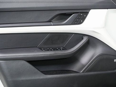 Certified 2023 Porsche Taycan GTS image 6