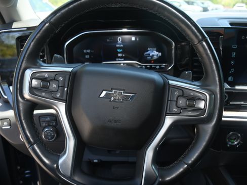 Used 2023 Chevrolet Silverado 1500 LT Trail Boss AWD/4WD image 12