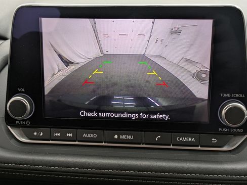 Used 2025 Nissan Rogue SV AWD/4WD image 11