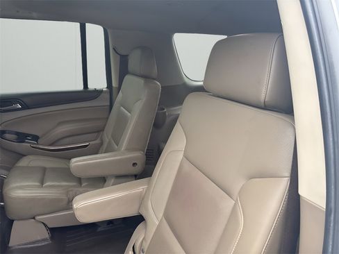 Used 2017 GMC Yukon XL SLT w/ Open Road Package image 13