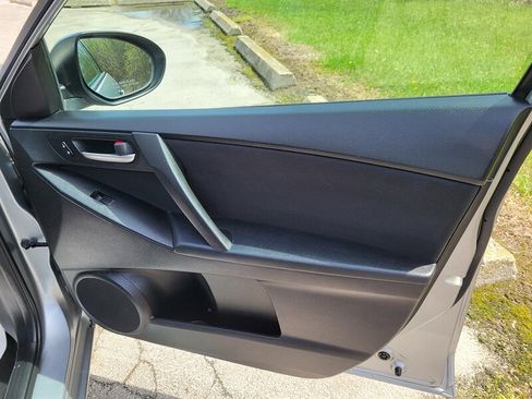 Used 2013 MAZDA MAZDA3 i Sport image 25