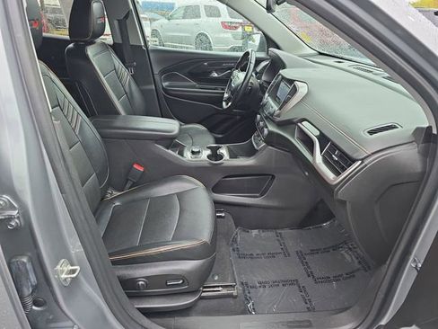 Used 2023 GMC Terrain AT4 image 32