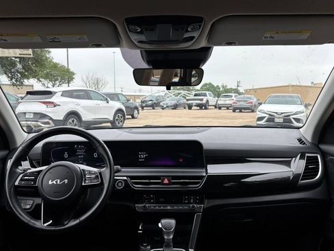 Used 2025 Kia Seltos S FWD image 35