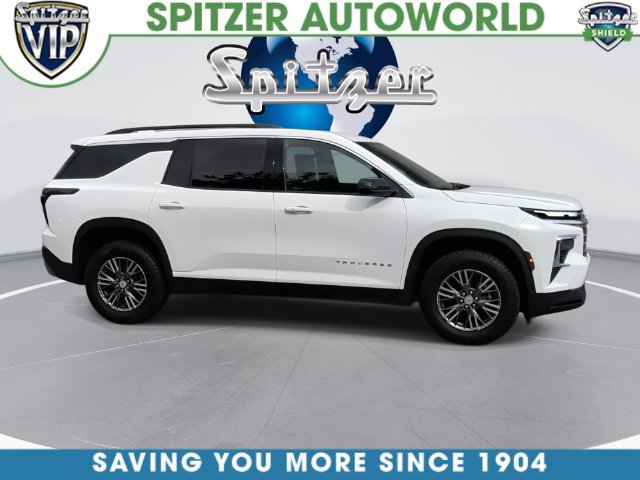 Used 2025 Chevrolet Traverse LT AWD/4WD image 3