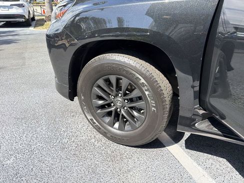 Used 2023 Lexus GX 460 Premium image 30