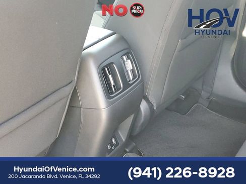 Certified 2022 Hyundai Tucson SEL FWD image 15