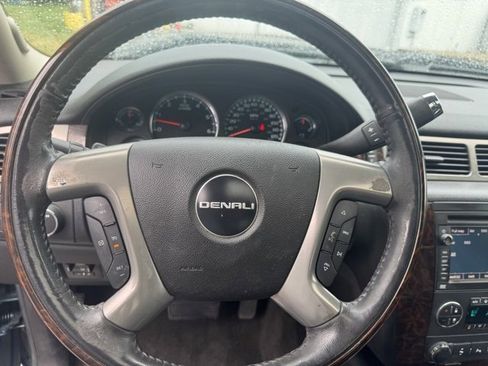 Used 2011 GMC Sierra 2500 Denali w/ Suspension Package, Off-Road image 20