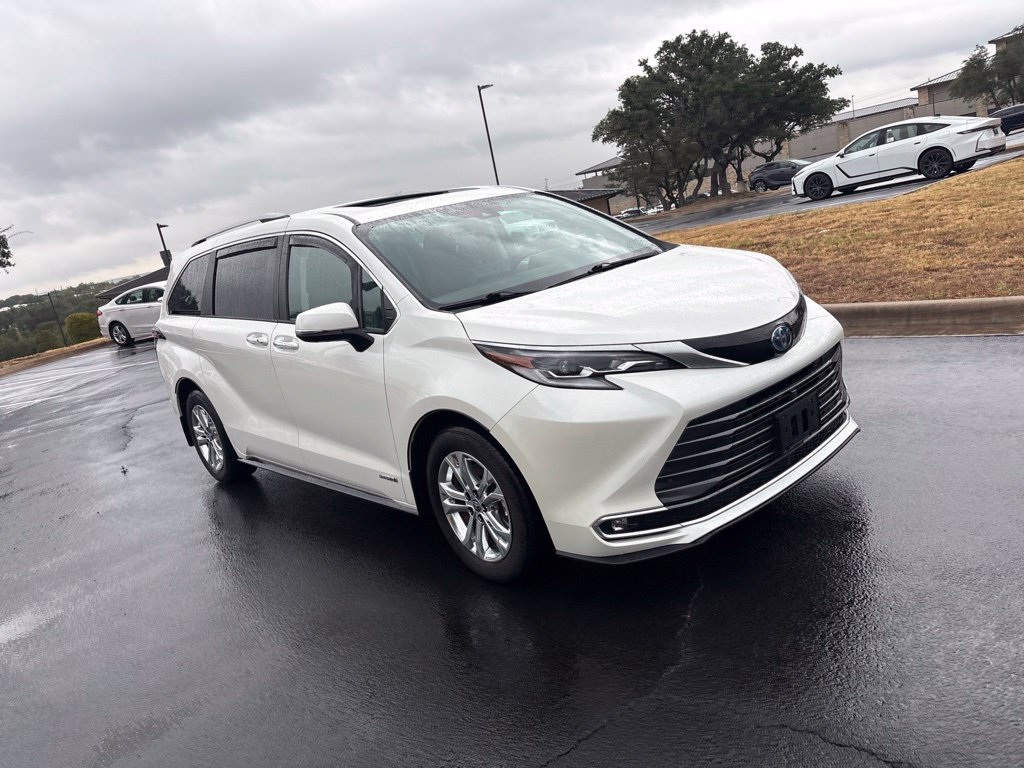 Used 2021 Toyota Sienna Platinum AWD/4WD image 7
