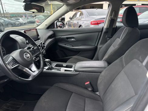 Used 2022 Nissan Sentra SV w/ Trunk Package FWD image 13