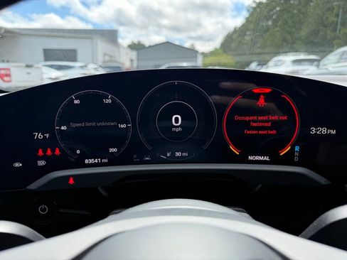 Used 2021 Porsche Taycan RWD image 13