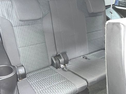 Used 2017 GMC Yukon SLE w/ SLE Value Package image 29