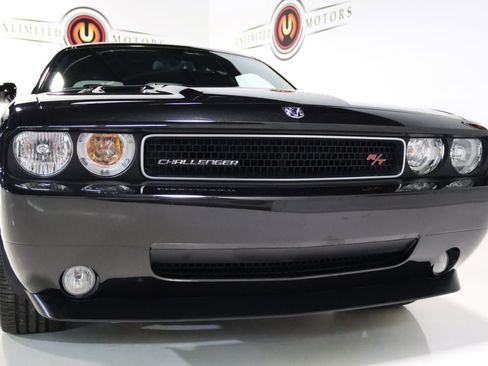 Used 2009 Dodge Challenger R/T image 34