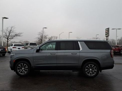 Used 2021 Chevrolet Suburban LT image 10