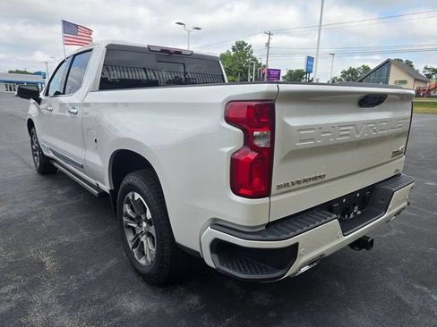 Used 2024 Chevrolet Silverado 1500 High Country w/ Z71 Off-Road Package AWD/4WD image 6