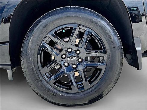 Used 2024 Chevrolet Silverado 1500 Custom AWD/4WD image 10
