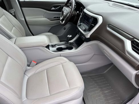 Used 2019 GMC Acadia SLT image 27