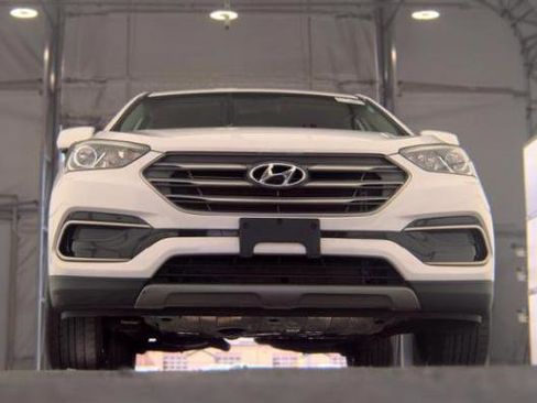 Used 2017 Hyundai Santa Fe Sport FWD image 6
