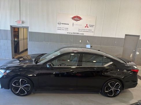 Used 2023 Nissan Altima 2.5 SR image 6