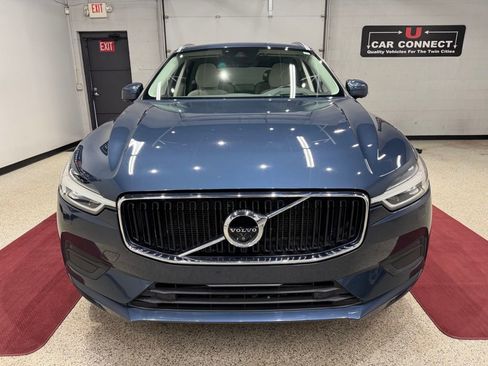 Used 2018 Volvo XC60 T5 Momentum w/ Convenience Package image 5
