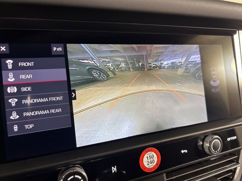 Certified 2023 Porsche Macan Turbo image 34