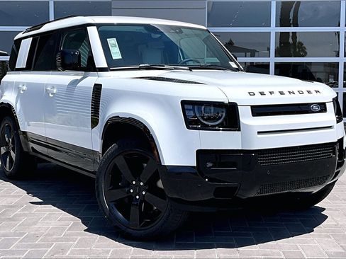New 2026 Land Rover Defender 110 X-Dynamic SE AWD/4WD image 2