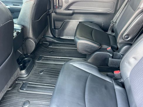 Certified 2022 Toyota Sienna XSE w/ XSE Plus Package AWD/4WD image 11