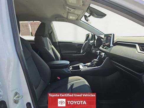 Certified 2023 Toyota RAV4 LE AWD/4WD image 17