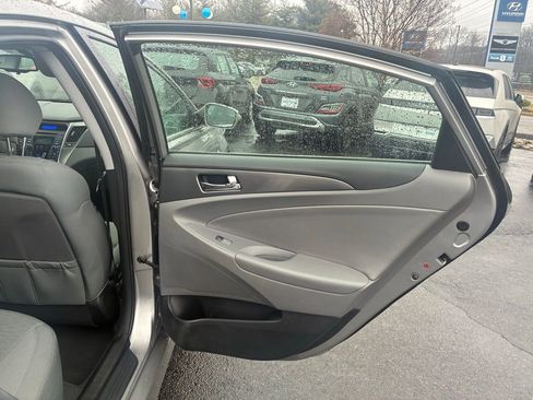 Used 2012 Hyundai Sonata Base image 43