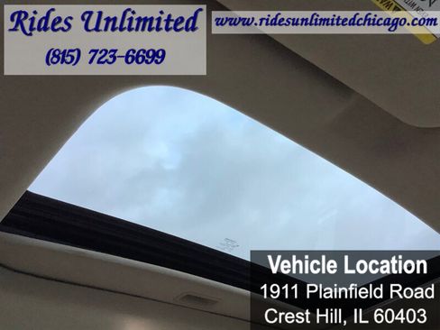 Used 2011 Chrysler 200 Touring image 31