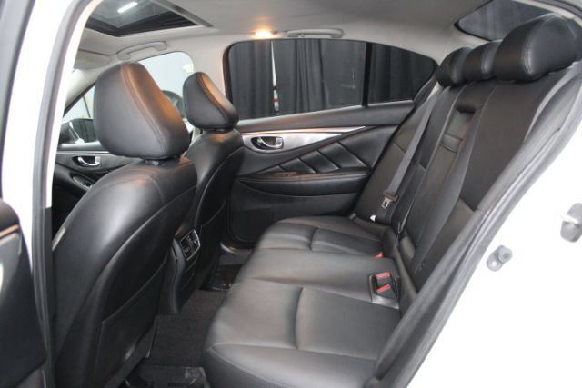 Used 2016 INFINITI Q50 3.0t Premium w/ Cargo Package RWD image 20