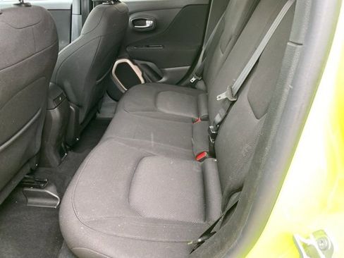 Certified 2017 Jeep Renegade Latitude w/ Cold Weather Group image 30