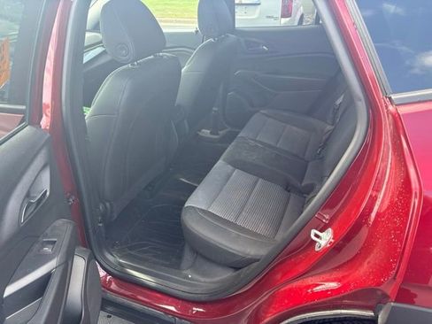 Used 2024 Chevrolet Trax LT w/ Driver Confidence Package FWD image 10